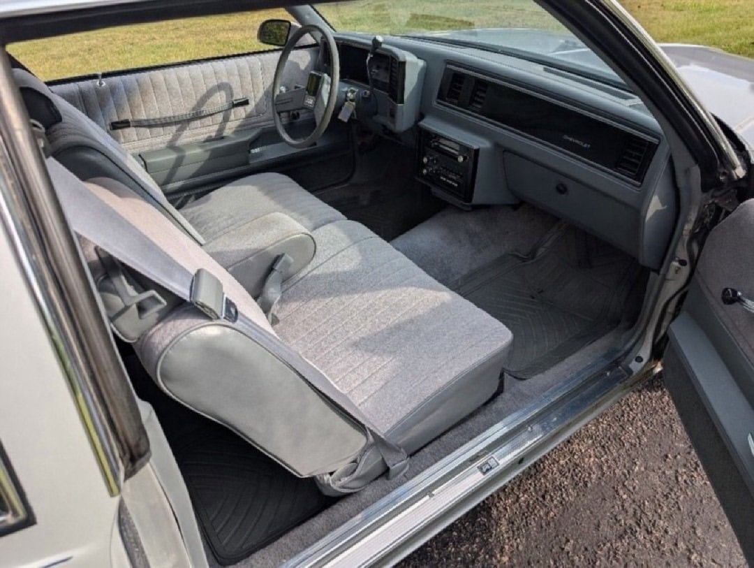1987 Chevrolet Monte Carlo Luxury Sport - Image 9