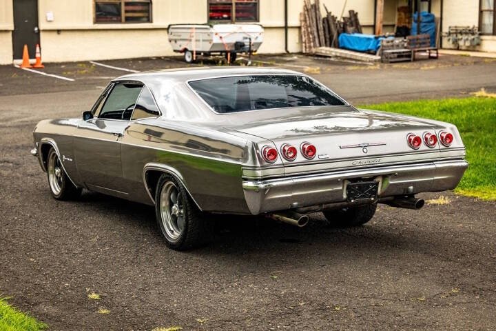 1965 Chevrolet Impala - Image 11