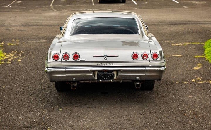 1965 Chevrolet Impala - Image 13