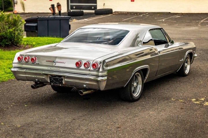 1965 Chevrolet Impala - Image 15