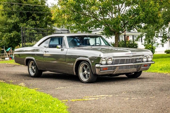 1965 Chevrolet Impala - Image 3
