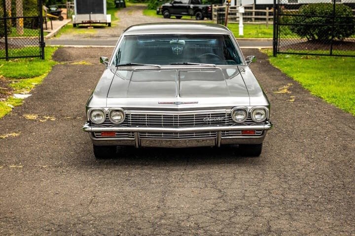 1965 Chevrolet Impala - Image 4
