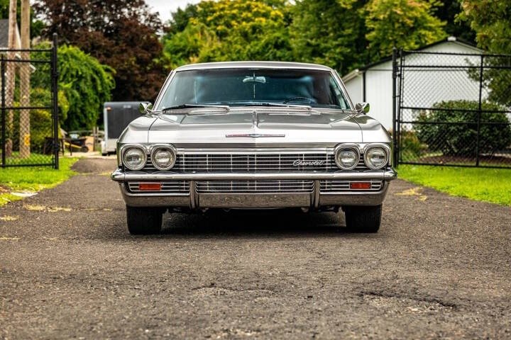 1965 Chevrolet Impala - Image 5